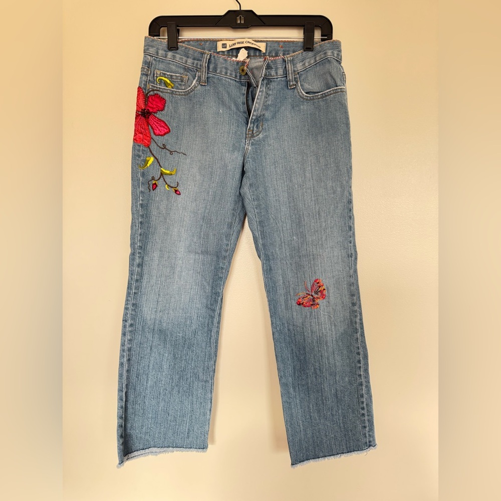 Vintage GAP Embroidered Floral Butterfly Capri Cropped Length Jeans Size 6 EUC